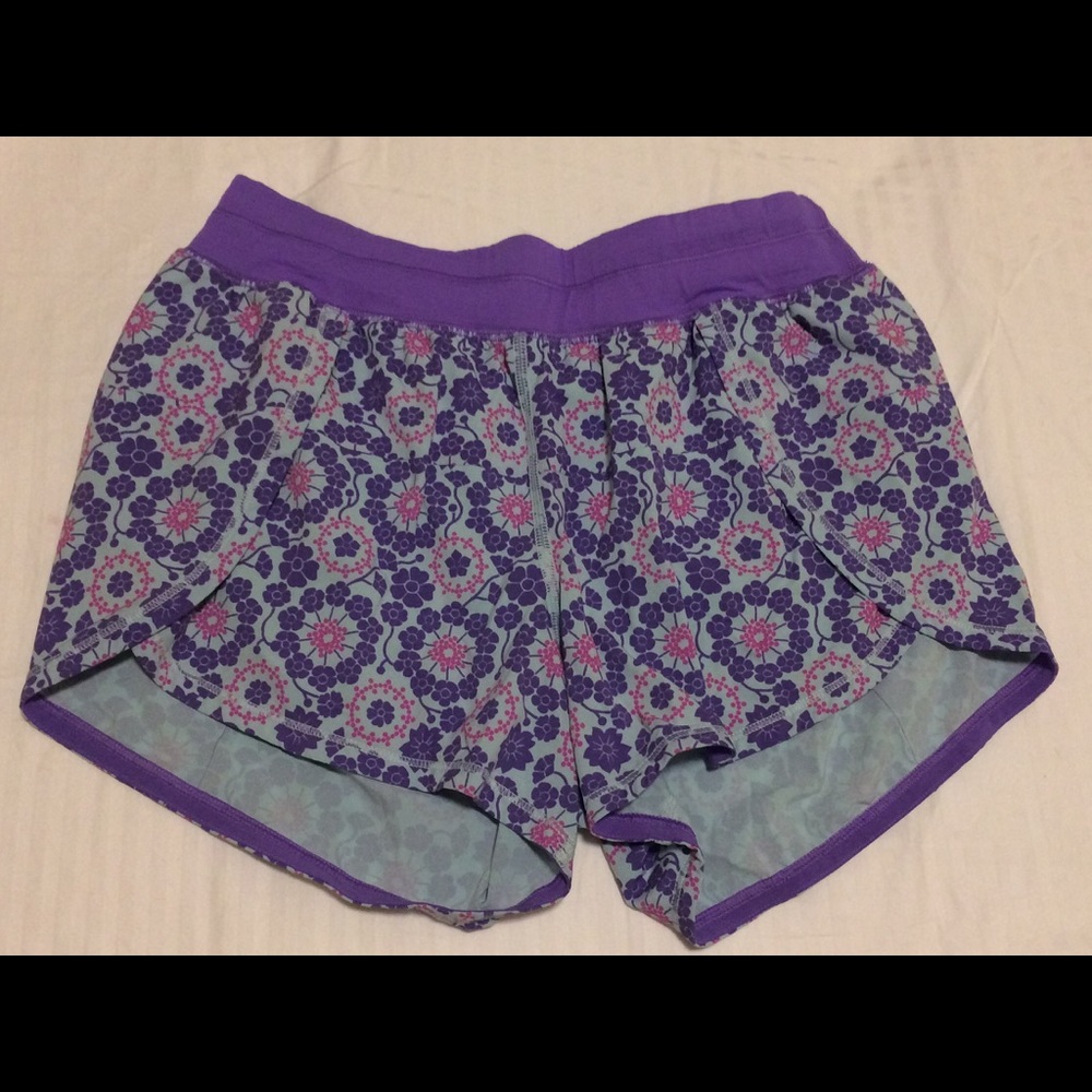 Lululemon print shorts